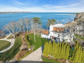 Building Photo - 10 Bay View Dr