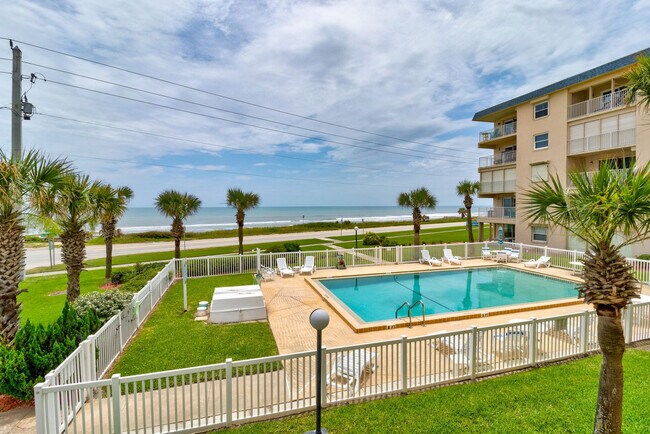 Foto del edificio - 2294 Ocean Shore Blvd