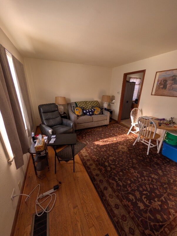 Foto del edificio - 3512 Fenwick Ave