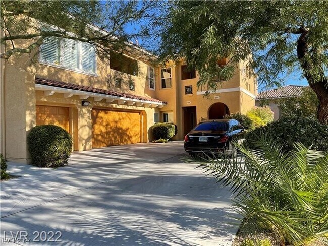 Building Photo - 860 Pantara Pl