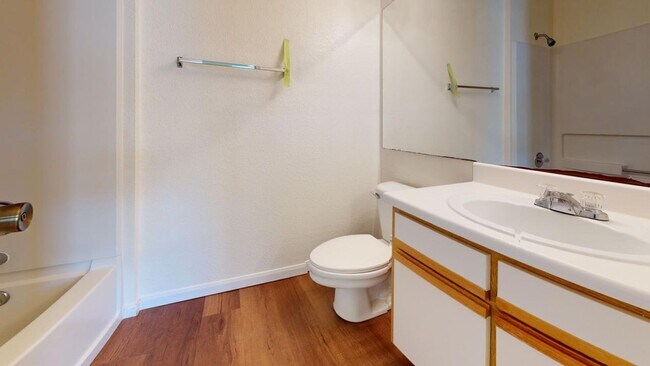Building Photo - University Place Condo - Building 515, Uni...