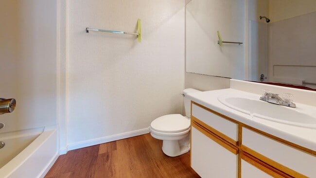 Building Photo - University Place Condo - Building 515, Unit 201