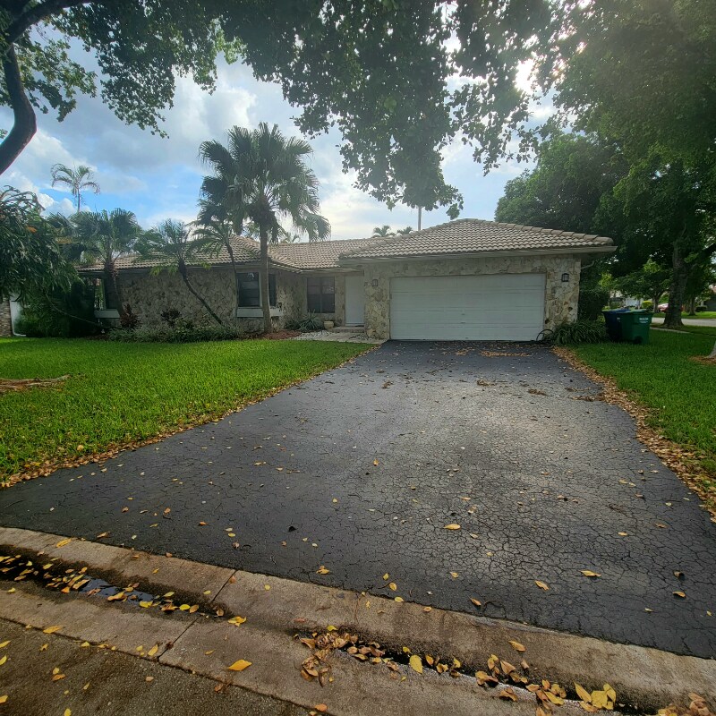 Building Photo - 5380 NW 64th Way