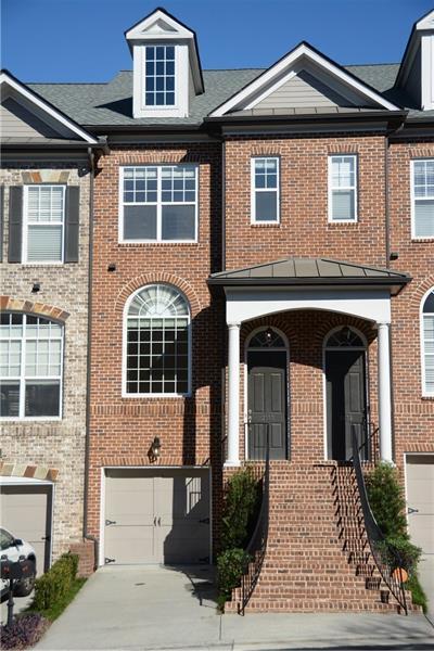 Building Photo - 3-Bedroom Townhouse with Hardwood Floors N...