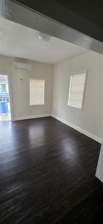 Foto del edificio - 7902 Hudson St