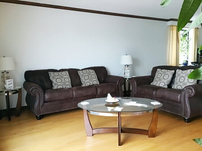 Foto del edificio - 9737 N Fox Glen Dr