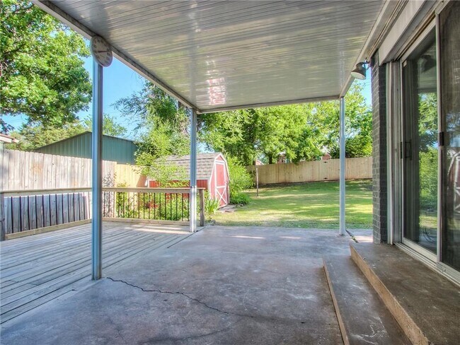 Building Photo - 3108 NW 43rd St