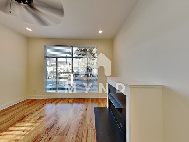 Building Photo - 2042 Atherton Heights Ln