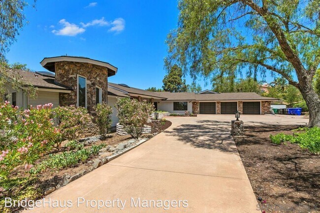 Foto del edificio - 6 br, 5 bath House - 18778 Olmeda Pl