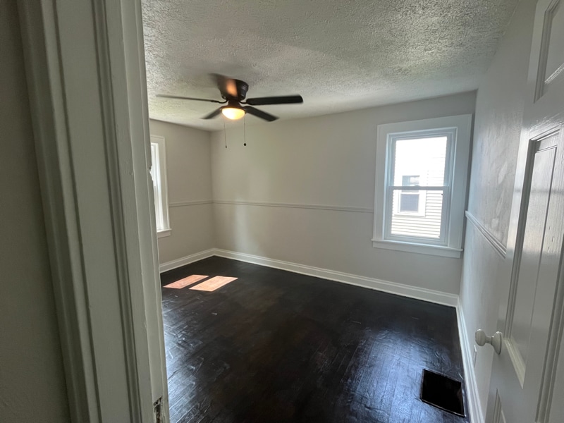 Building Photo - 310 Fairlawn Ave
