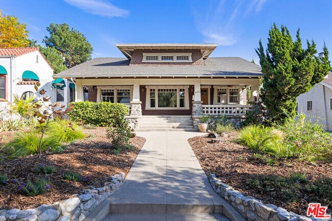 Building Photo - 5230 La Roda Ave