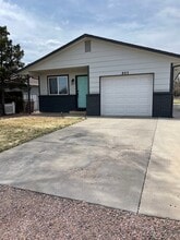 Building Photo - 803 N Cottonwood Ave