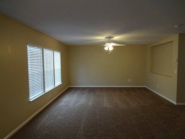 Foto del edificio - 9669 Clinton Corners Dr W