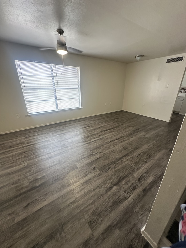 Living room - Cielo Hills Apartments