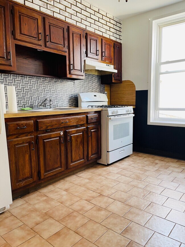 Foto del edificio - 2524 E 27th St