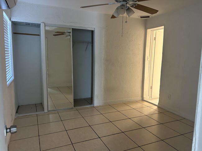Building Photo - 1281 W 61st Pl