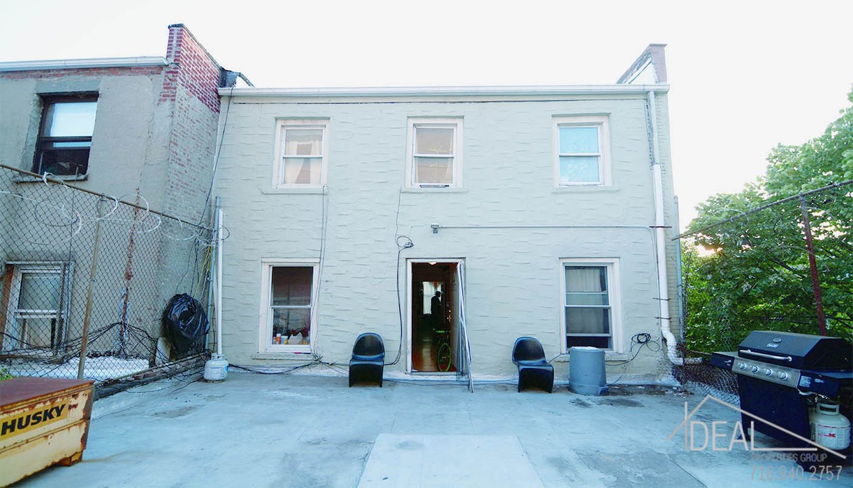 Building Photo - 200 Graham Avenue #HSER