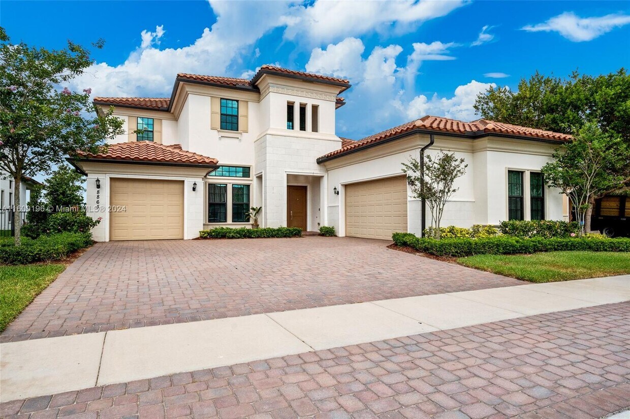 Primary Photo - 8865 Parkland Bay Dr