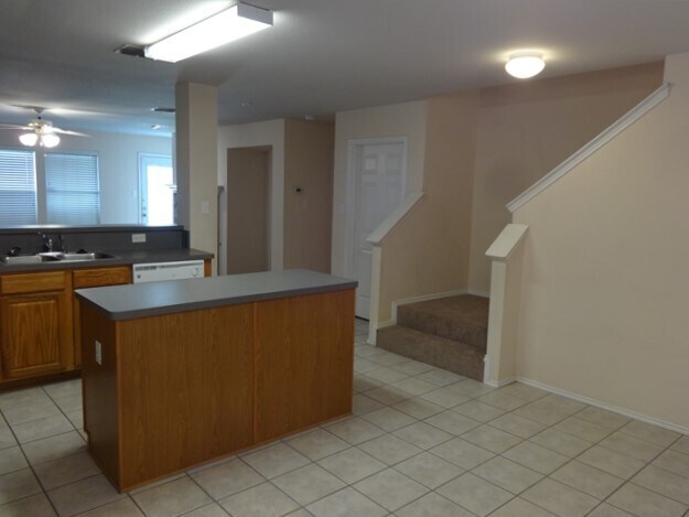Foto del edificio - 1069 Silver Spur Ln