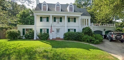 Building Photo - 2394 N Quincy St