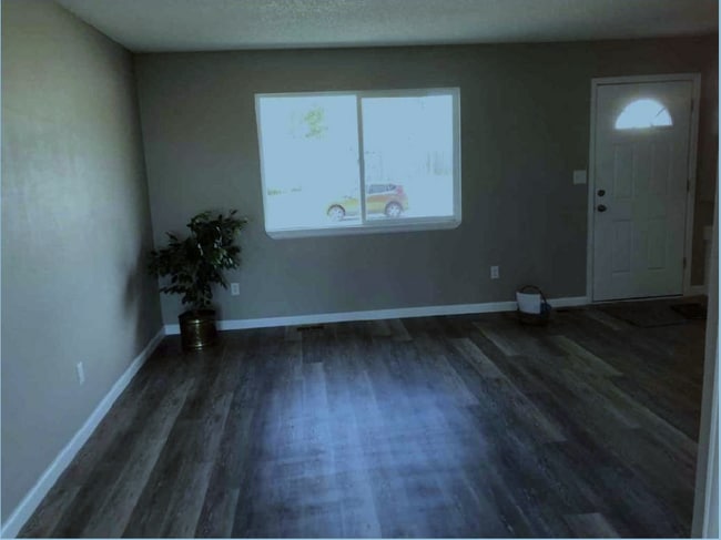 living room - 7350 River Bend Rd