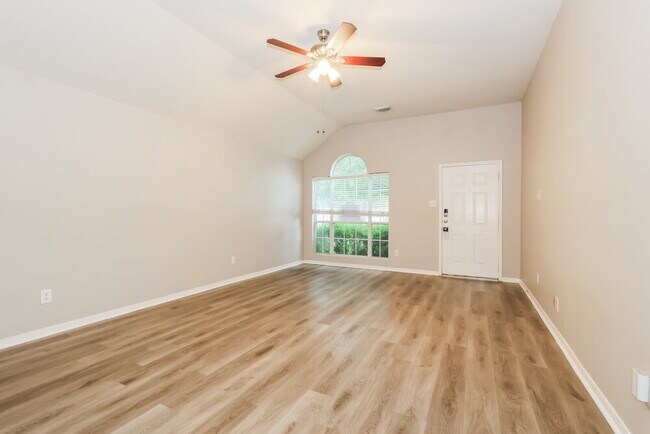 Foto del edificio - 18407 Knob Hill Lake Ln
