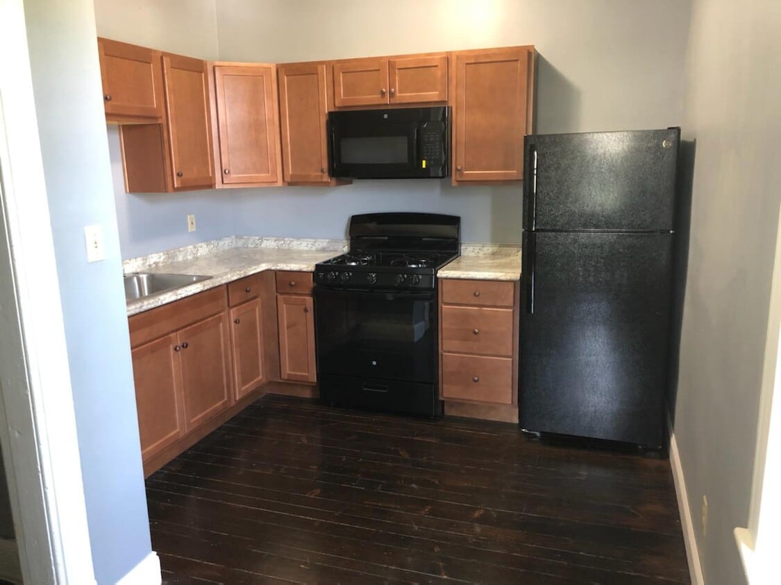 Primary Photo - 312 W 21st St