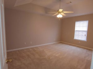 Building Photo - 718 Creekside Dr