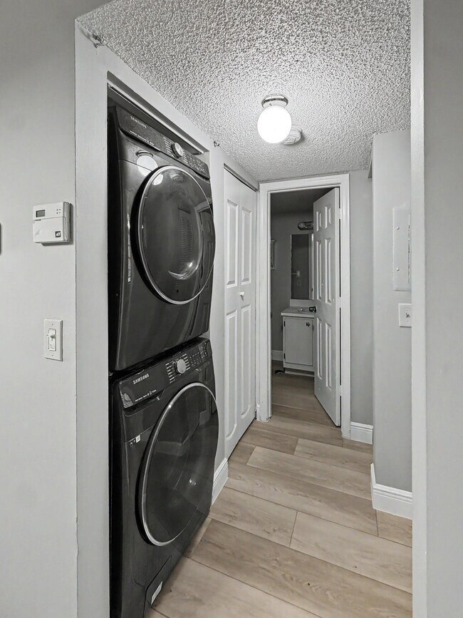 Foto del edificio - 330 Palmwood Pl