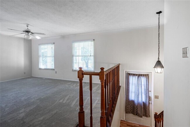 Foto del edificio - 2843 Pine Meadow Dr