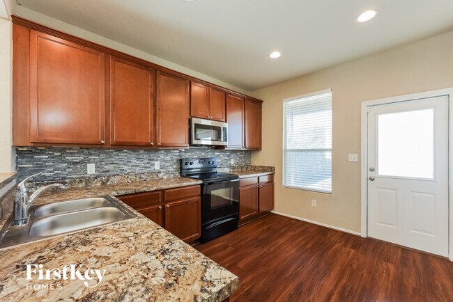 Foto del edificio - 9115 Silver Vista