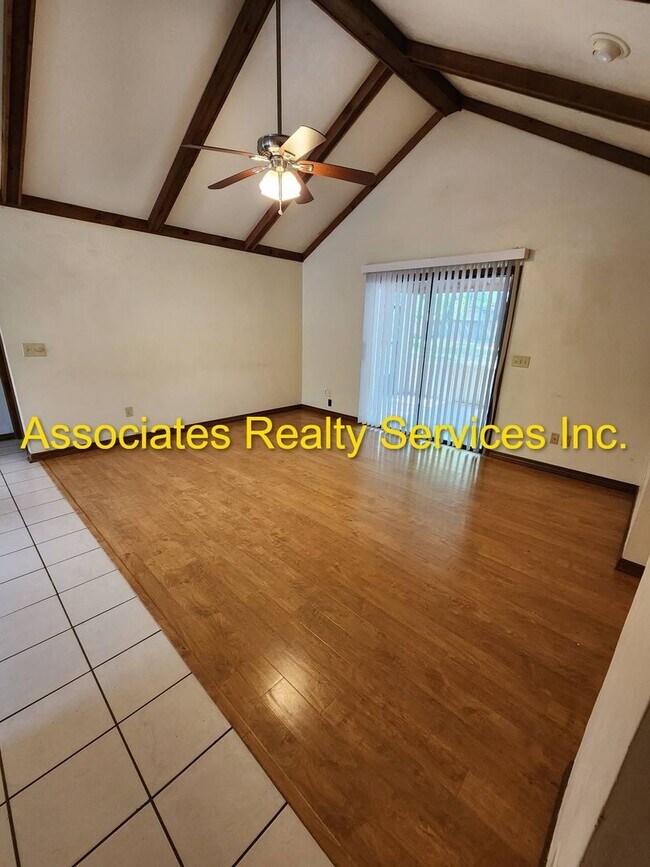 Foto del edificio - BEAUTIFUL 3bed/2bath Home in Deer Run with...