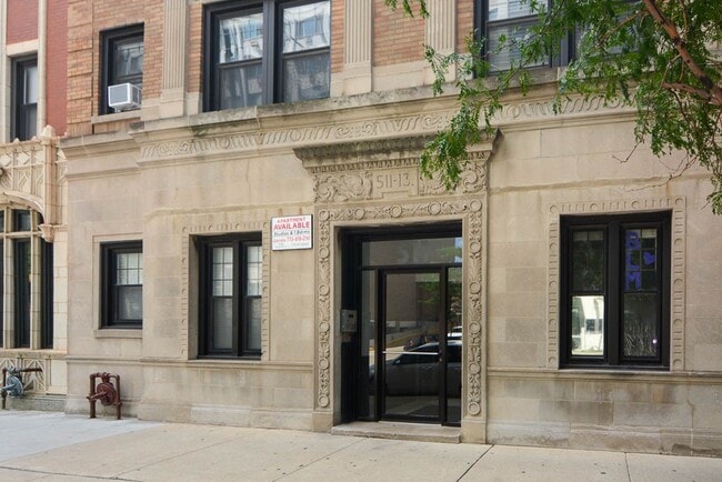Building Photo - 511 W Belmont Ave