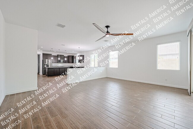 Foto del edificio - 13607 W Briles Rd
