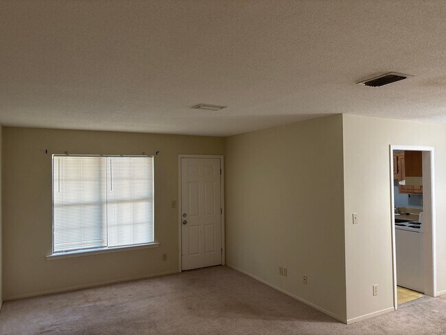 Foto del edificio - 5768 Worchester Ct
