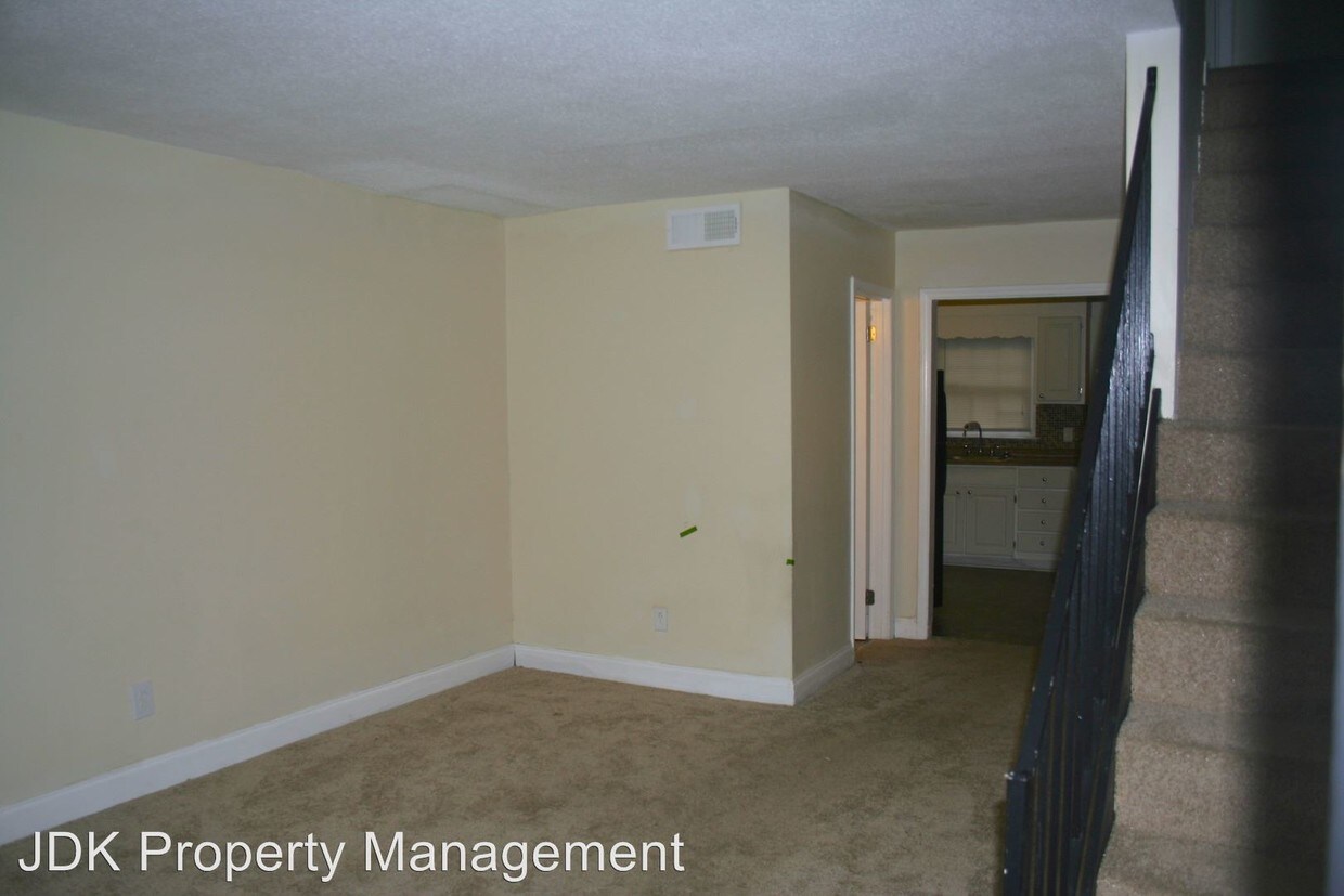 Primary Photo - 300 E McPherson Dr