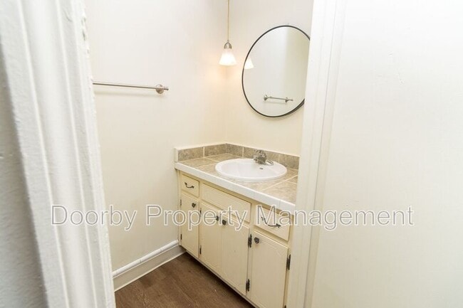 Foto del edificio - 5206 Sunbeam Ave