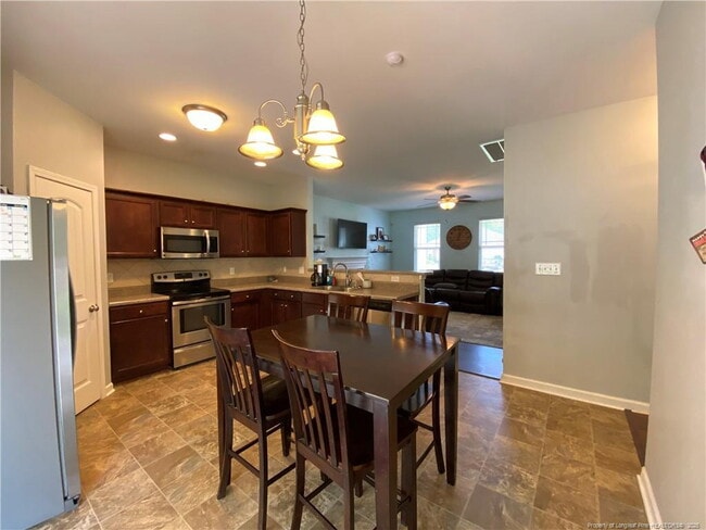 Building Photo - 645 Roanoke Dr