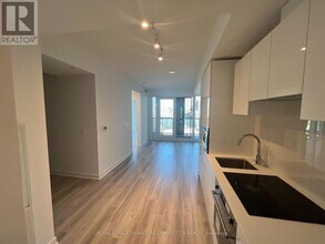 Building Photo - 238 Simcoe St