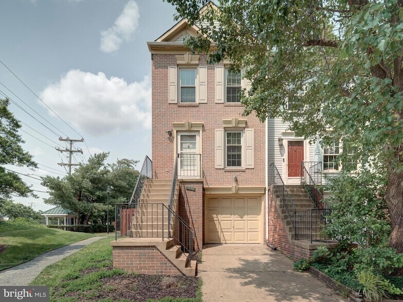 Foto principal - 3022 Kings Village Rd