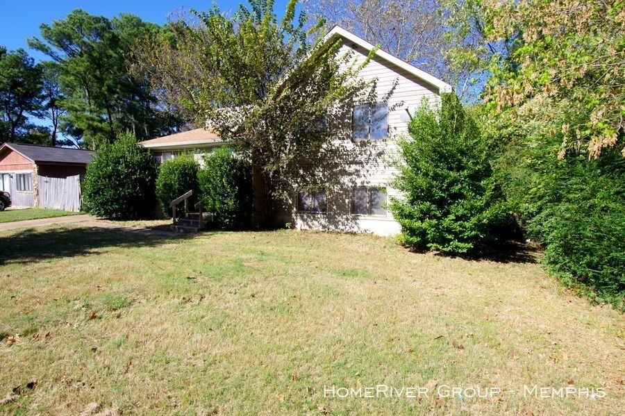 Primary Photo - 4BR, 2.5BA Split Level! HALF OFF first month!
