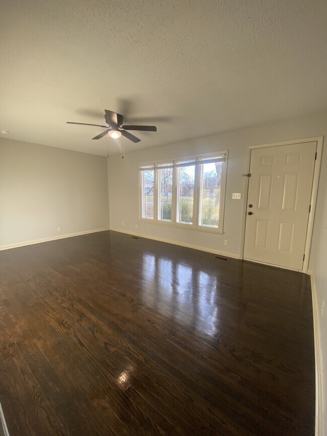 1887 Patricia Dr, Clarksville, TN 37040 House Rental in Clarksville