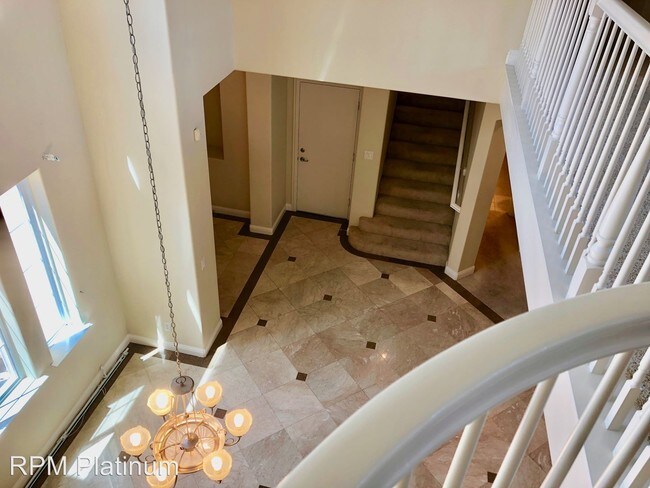 Foto del edificio - 5 br, 3 bath House - 2788 E. Omaha Ave.
