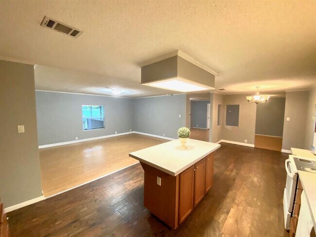 Foto del edificio - 2519 Covey Ln