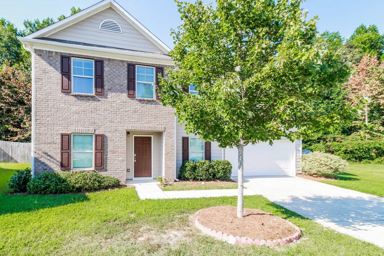 1442 Ewing Farm Dr House Rental in Loganville, GA