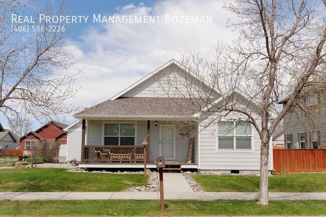 Building Photo - 460 Woodman Dr