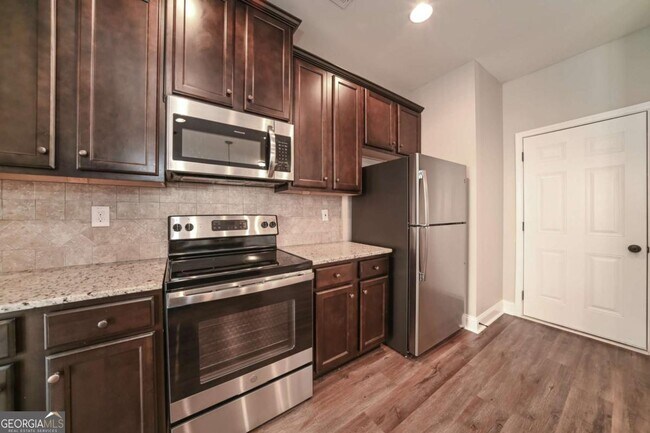 Building Photo - 2194 Bridgewater Pass