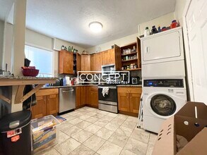 Building Photo - 8 Bickford Ave