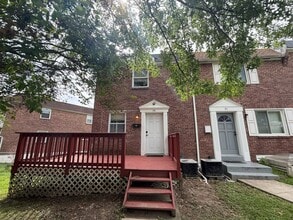 Building Photo - 44 Madison Dr