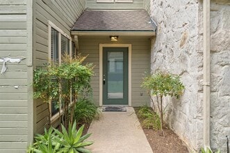 Building Photo - 6507 Cat Creek Trail